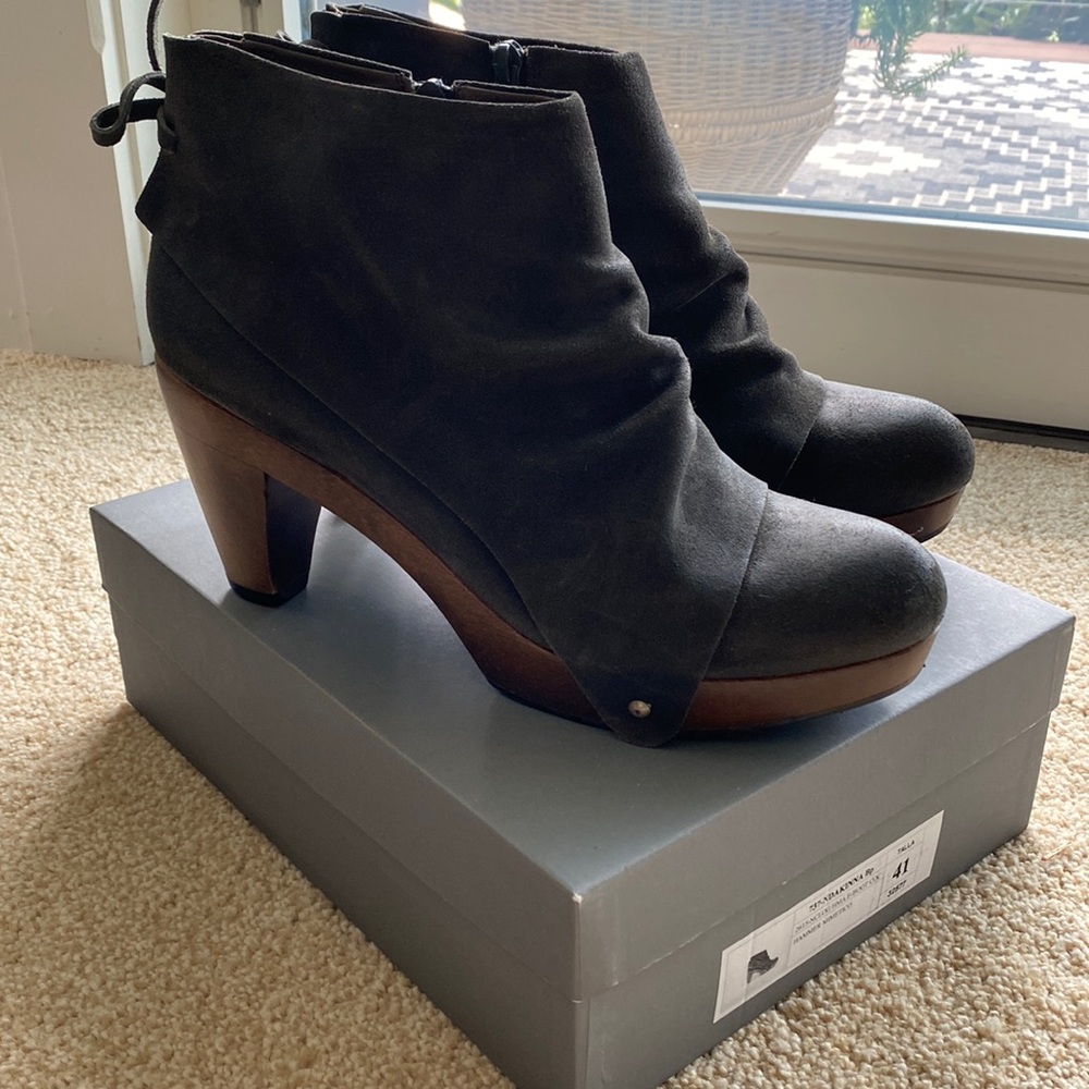 Coclico Ndakinna Gray Suede Clog Booties 41